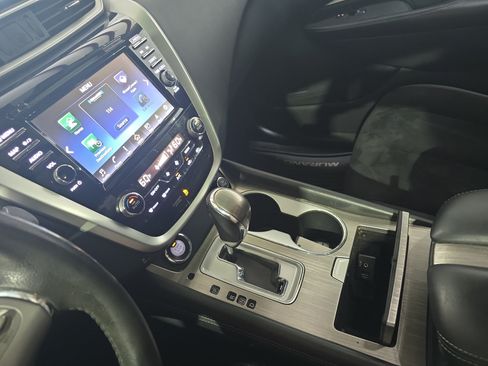 Used 2017 Nissan Murano SV w/ Premium Package FWD image 22
