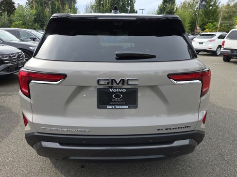 Used 2025 GMC Terrain Elevation w/ Technology Package II image 12