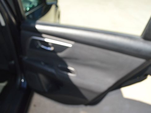 Used 2014 Nissan Altima 2.5 S w/ Display Audio Package FWD image 24