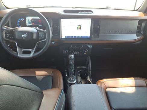 Used 2024 Ford Bronco Outer Banks AWD/4WD image 16