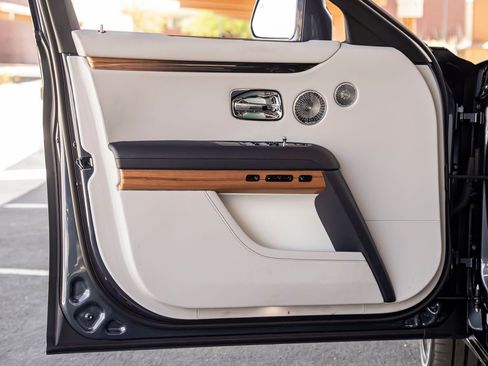 Certified 2024 Rolls-Royce Ghost Extended Wheelbase AWD/4WD image 24
