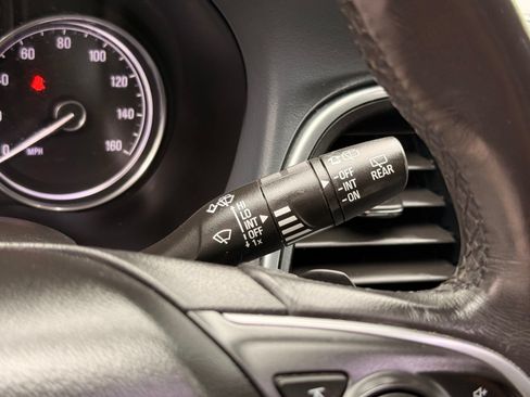 Used 2020 Buick Enclave Essence FWD image 30