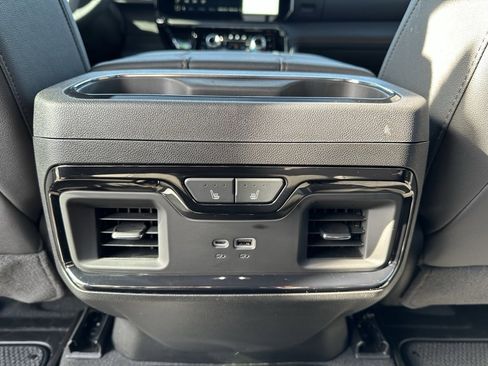 Used 2025 GMC Sierra 1500 AT4 w/ AT4 Preferred Package image 23