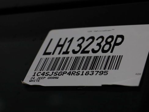 Used 2024 Jeep Grand Wagoneer L Series III image 26