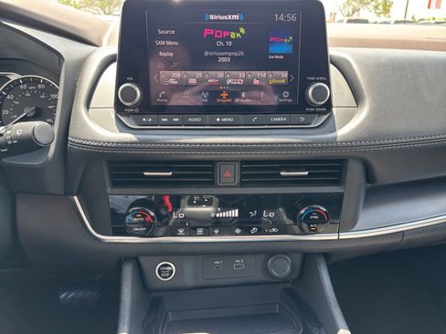 Used 2023 Nissan Rogue SV AWD/4WD image 17