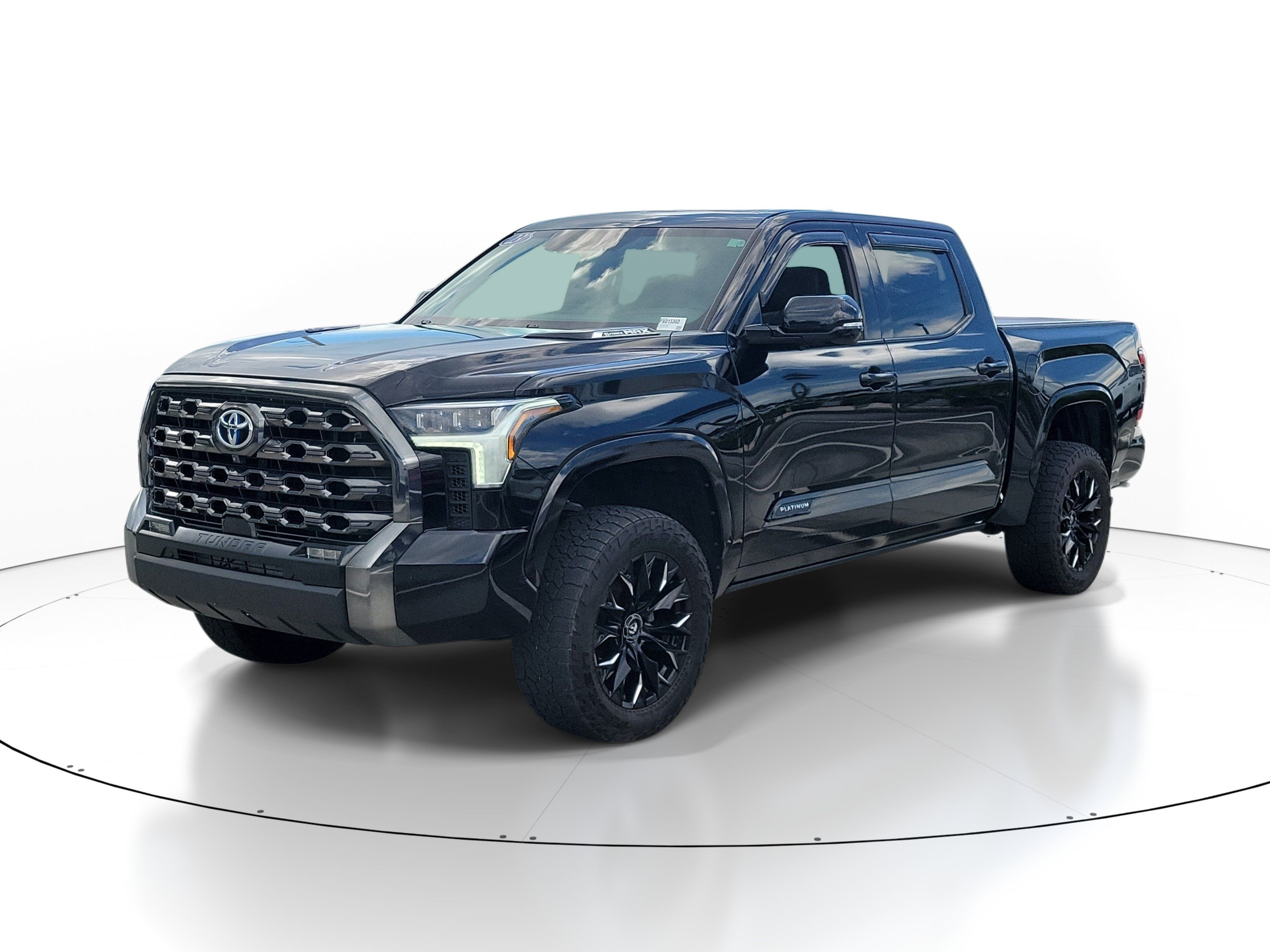 Used 2023 Toyota Tundra Platinum w/ Advanced Package AWD/4WD image 3