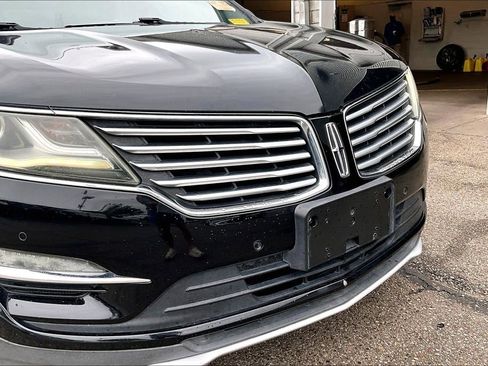 Used 2017 Lincoln MKC Reserve FWD image 5