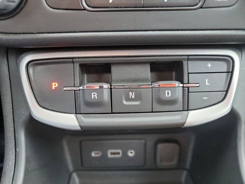 Certified 2023 GMC Terrain SLE AWD/4WD image 24