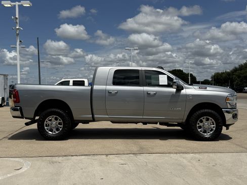 Used 2024 RAM 2500 Laramie w/ Off Road Package AWD/4WD image 12