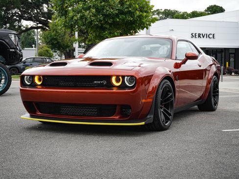 Used 2020 Dodge Challenger SRT Hellcat Redeye RWD image 5