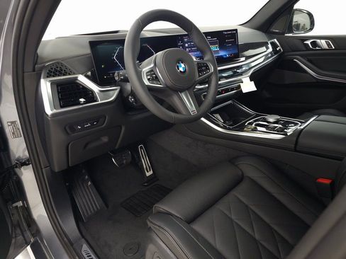 Used 2026 BMW X5 xDrive40i w/ M Sport Package AWD/4WD image 12