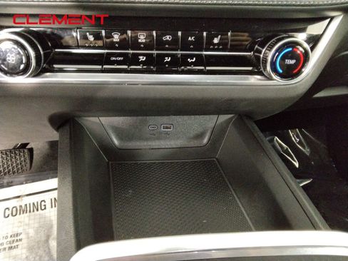 Used 2025 Chevrolet Equinox LT image 18