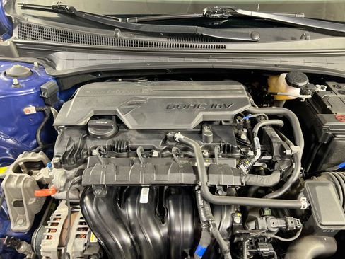 Used 2023 Hyundai Elantra SEL image 27