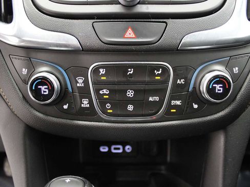 Used 2020 Chevrolet Equinox Premier image 33