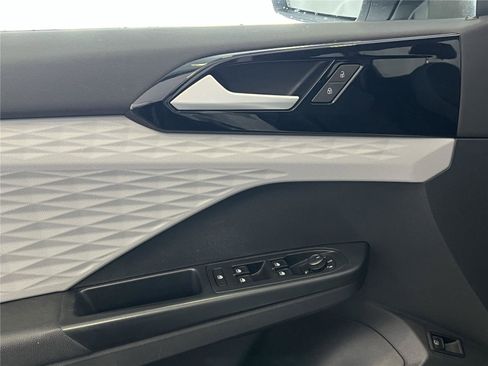 Used 2022 Volkswagen Taos S w/ IQ Drive S Package image 14