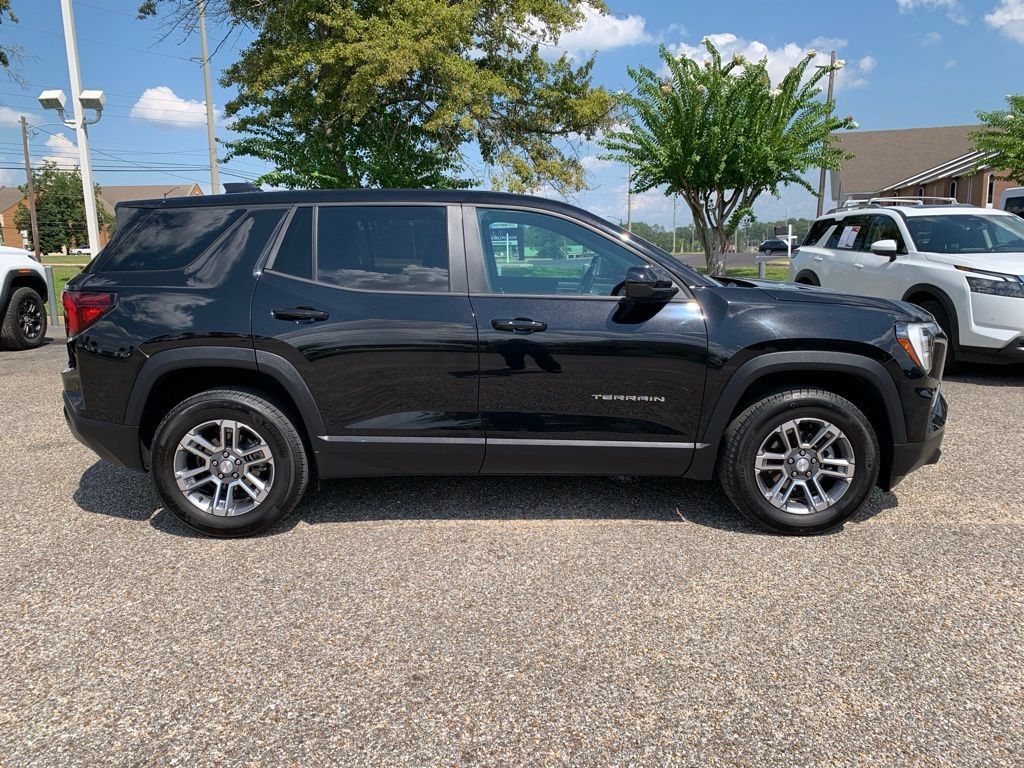 Used 2026 GMC Terrain Elevation AWD/4WD image 2