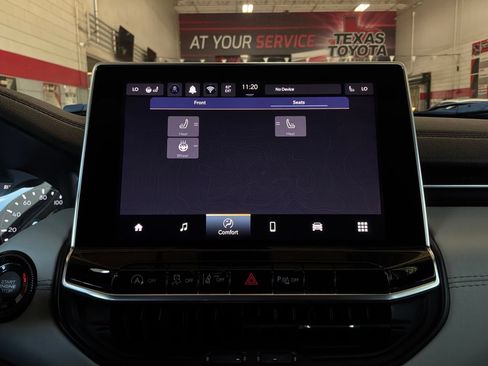 Used 2025 Jeep Compass Limited AWD/4WD image 32