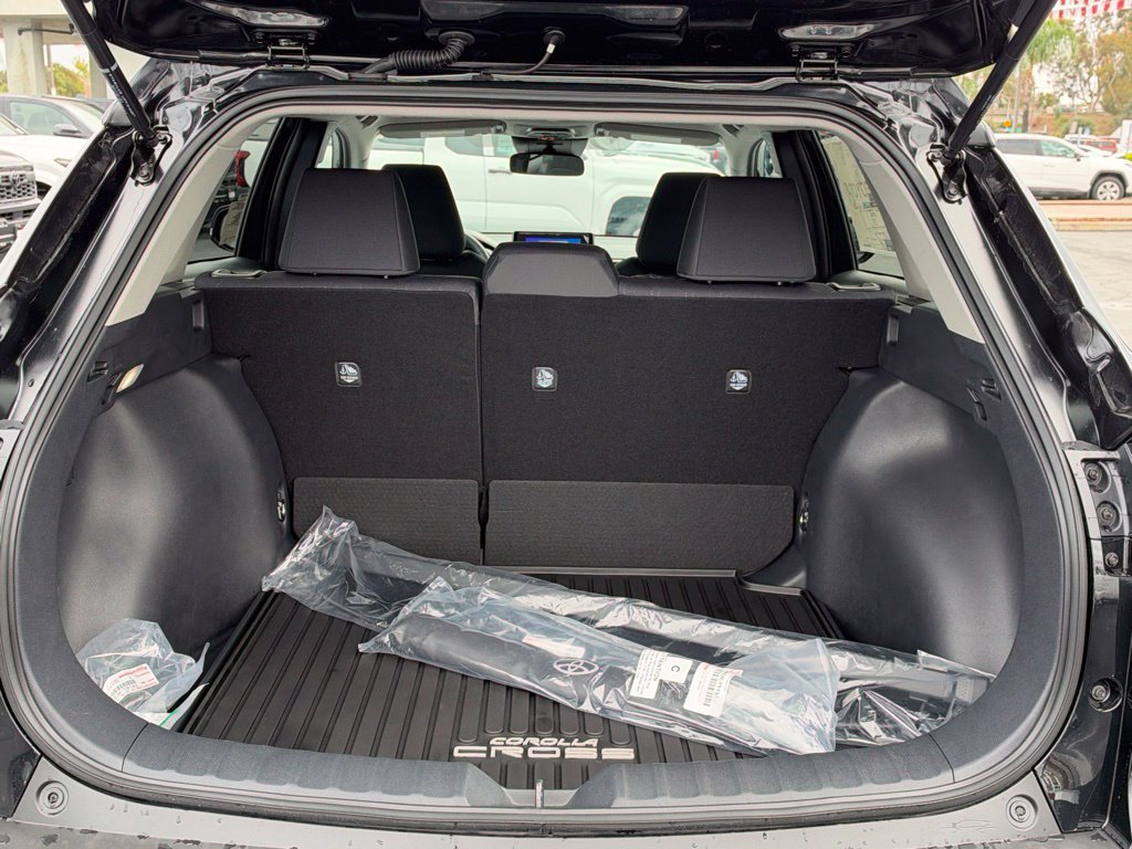 New 2026 Toyota Corolla Cross LE FWD image 15