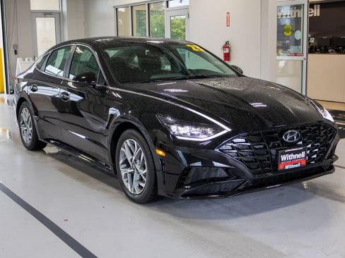 Used 2023 Hyundai Sonata SEL w/ Convenience Package FWD image 5