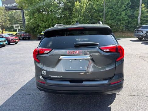 Used 2020 GMC Terrain SLE w/ Driver Convenience Package FWD image 5