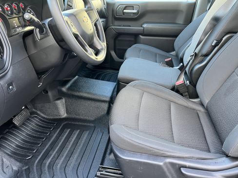 Used 2025 Chevrolet Silverado 1500 W/T image 13