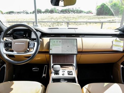 New 2027 Land Rover Range Rover Long Wheelbase SE AWD/4WD image 19