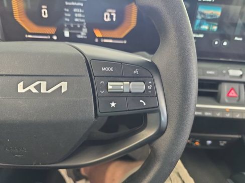 Certified 2025 Kia K4 FWD image 18