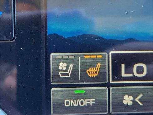 Used 2020 Subaru Outback Touring w/ Popular Package #2 image 25