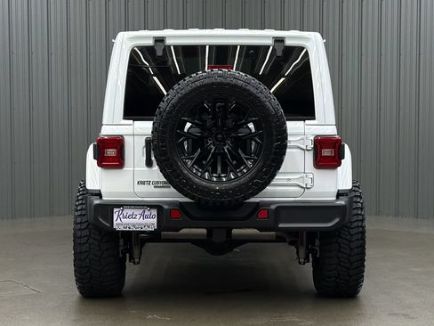 Used 2024 Jeep Wrangler Unlimited Sahara w/ Technology Group AWD/4WD image 4