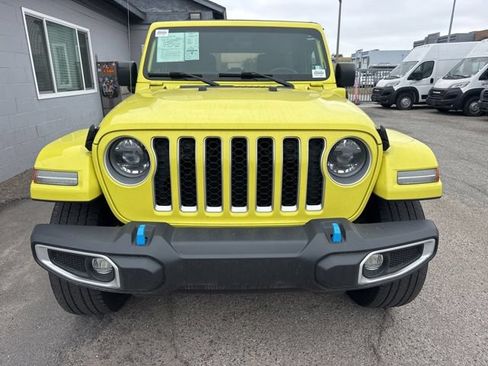 Used 2023 Jeep Wrangler Unlimited Sahara w/ Cold Weather Group AWD/4WD image 2