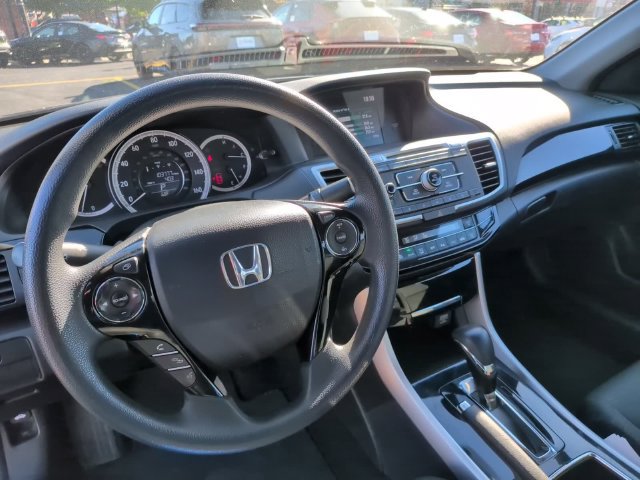 Used 2017 Honda Accord LX image 24