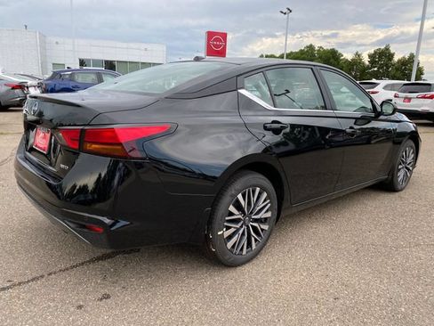 New 2026 Nissan Altima 2.5 SV AWD/4WD image 5