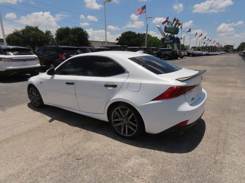 Used 2019 Lexus IS 300 F Sport w/ F Sport Package RWD image 15