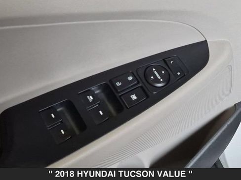 Used 2018 Hyundai Tucson Value AWD/4WD image 12