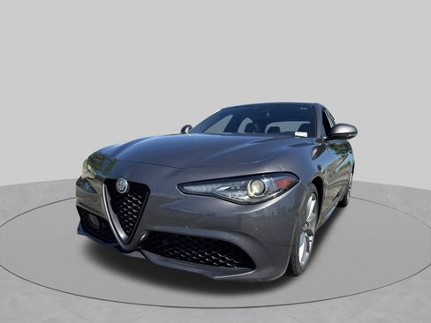 Used 2023 Alfa Romeo Giulia Sprint RWD image 34