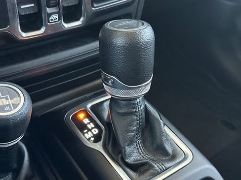 Used 2022 Jeep Gladiator Sport AWD/4WD image 5