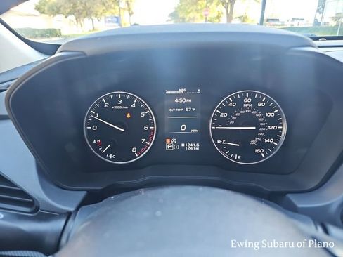 Used 2025 Subaru Crosstrek 2.0i Premium image 12