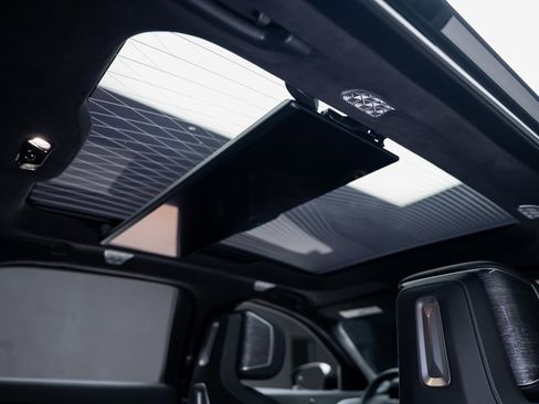 Used 2023 BMW i7 xDrive60 w/ Executive Package 2 image 69