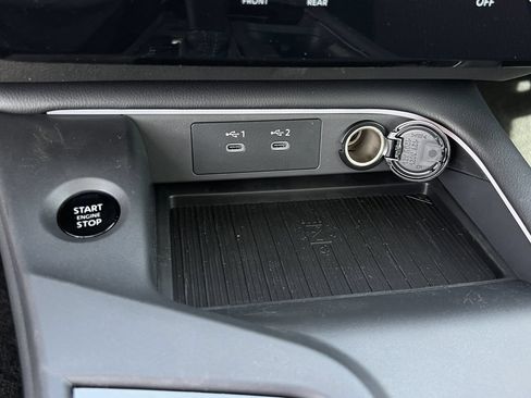 New 2026 Nissan Sentra SR w/ Floor Mat Package FWD image 11