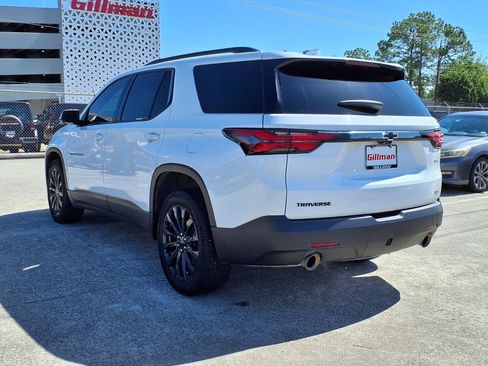 Used 2023 Chevrolet Traverse RS FWD image 3