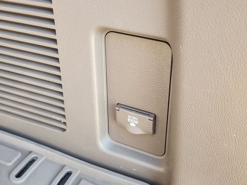 Used 2018 Lexus GX 460 image 40