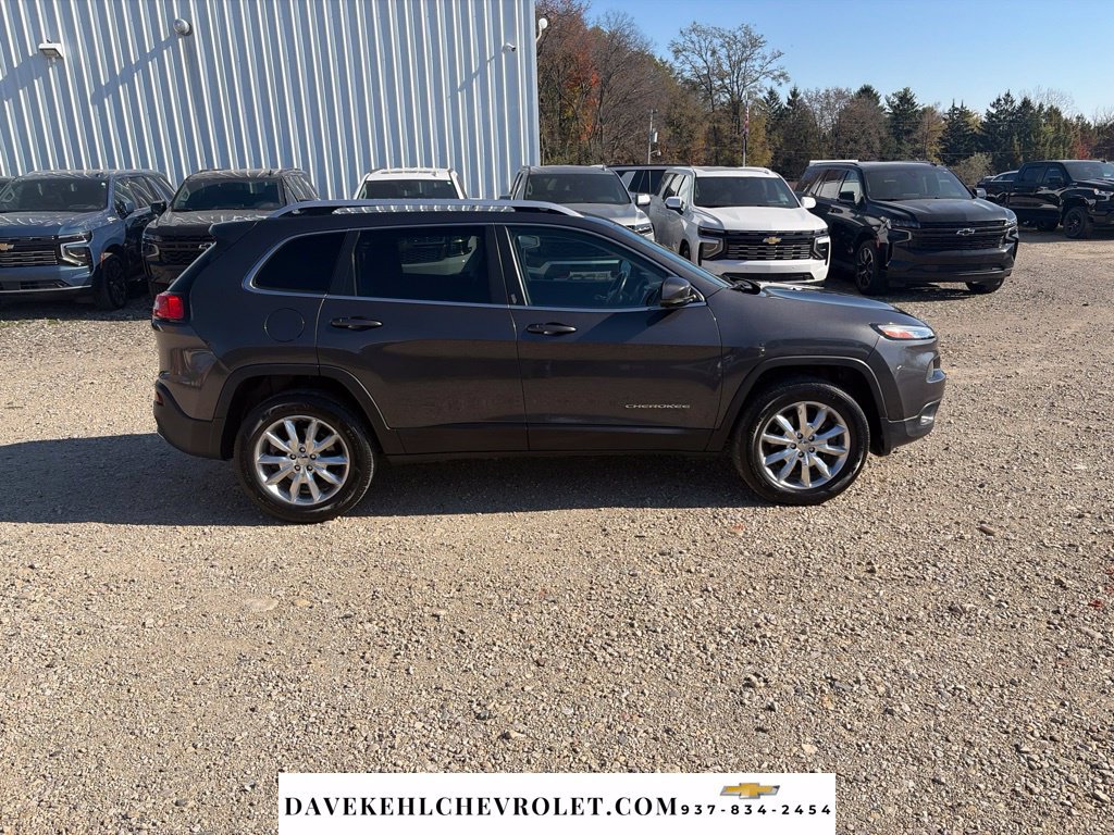 Used 2015 Jeep Cherokee Limited w/ Luxury Group AWD/4WD image 6