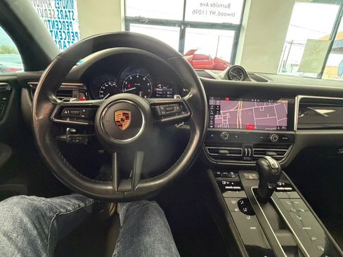 Used 2022 Porsche Macan AWD/4WD image 52
