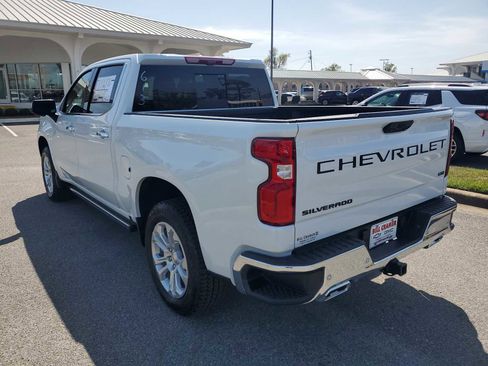New 2026 Chevrolet Silverado 1500 LTZ w/ LTZ Premium Package AWD/4WD image 3