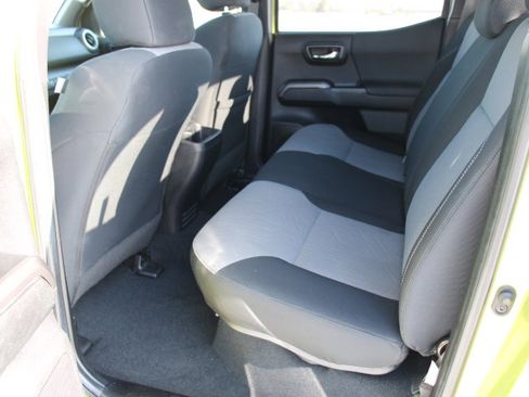 Certified 2023 Toyota Tacoma TRD Sport image 17