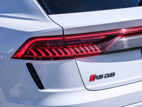 Used 2022 Audi RS Q8 w/ Carbon Optic Package AWD/4WD image 7