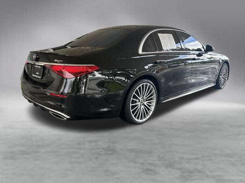 Used 2023 Mercedes-Benz S 580 4MATIC Sedan image 3