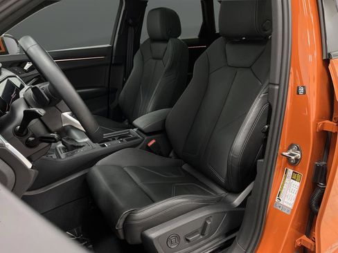 Used 2024 Audi Q3 2.0T Premium Plus w/ Premium Plus Package image 4