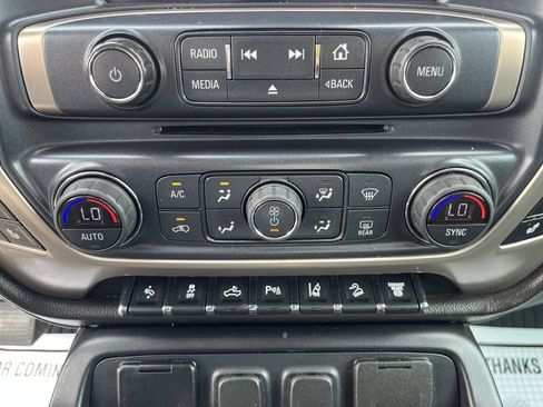 Used 2019 GMC Sierra 2500 Denali w/ Duramax Plus Package AWD/4WD image 28