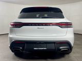 Certified 2024 Porsche Macan image 6